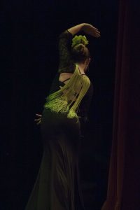 alumna de charock bailando flamenco